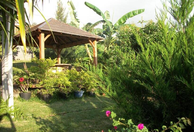 سوییت با چشمانداز باغ, Le Chalet La Fontaine Saint Leu