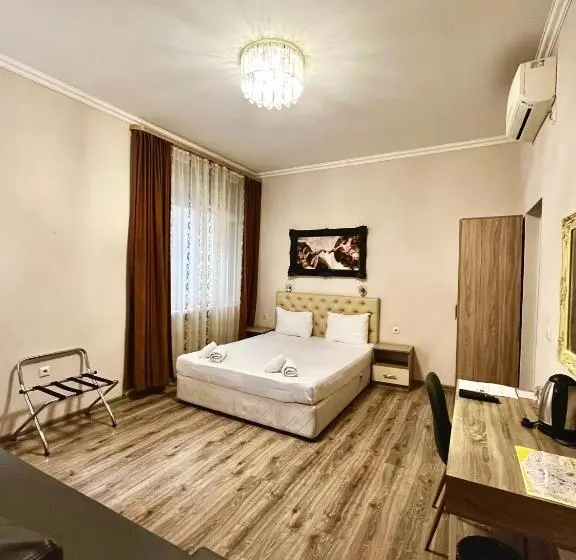 デラックスルーム, Damyanov House
