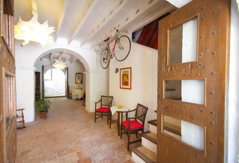 バス共有のスタンダードルーム, Sa Fita Backpackers   Albergue Juvenil