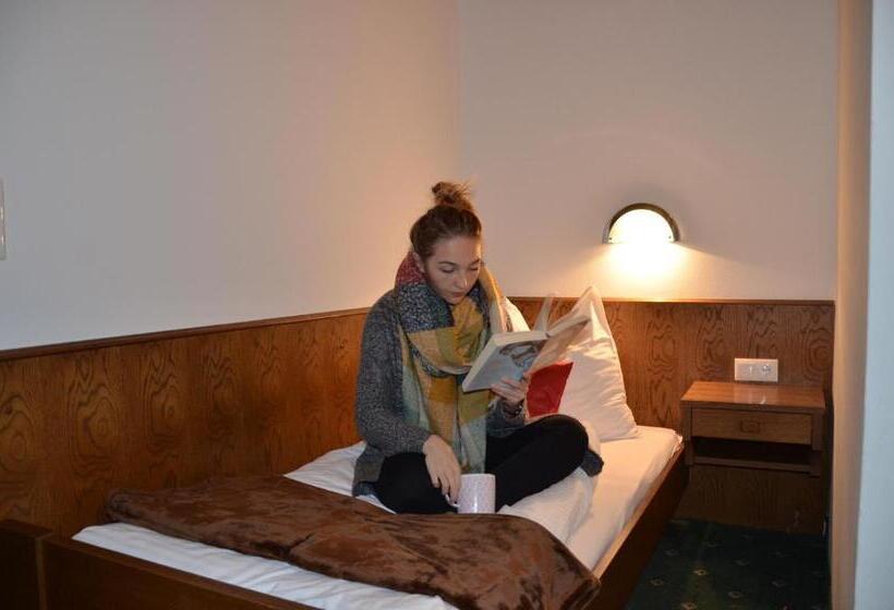 חדר יחיד בסיסי, Haus Bergland