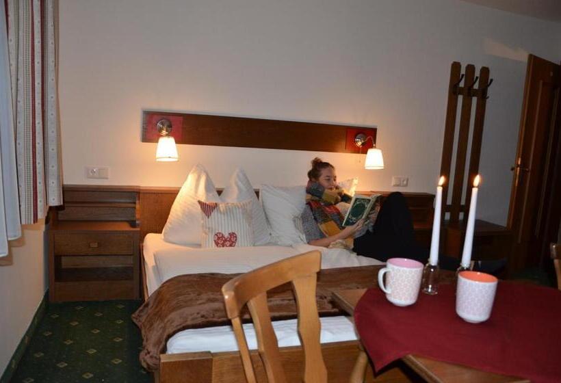 חדר סטנדרט לשלושה, Haus Bergland