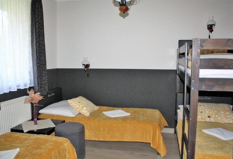 4인용 스탠다드 룸, Rembrandt Vendégház