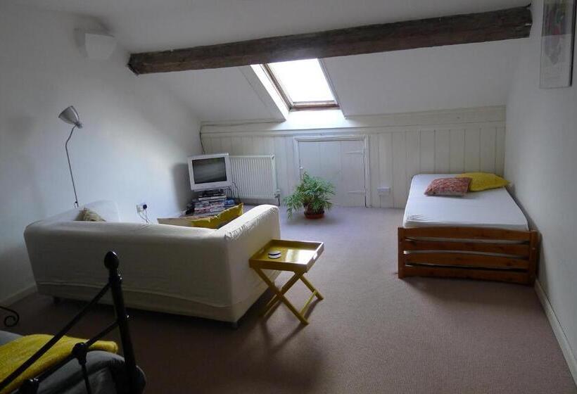 Номер Deluxe, Totters Hostel