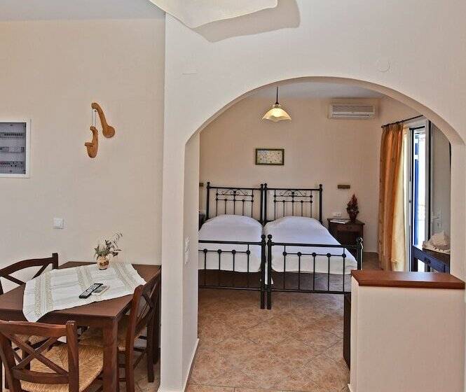 豪华工作室, Akti Aegeou