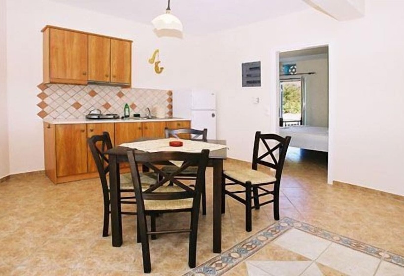 带1个卧室的高级公寓, Akti Aegeou