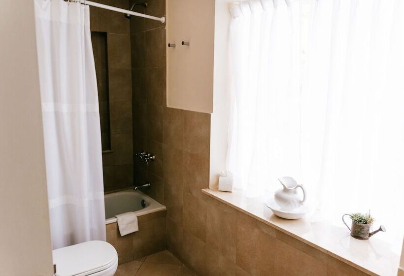 سوییت با چشمانداز باغ, Bens L Hôtel Palermo