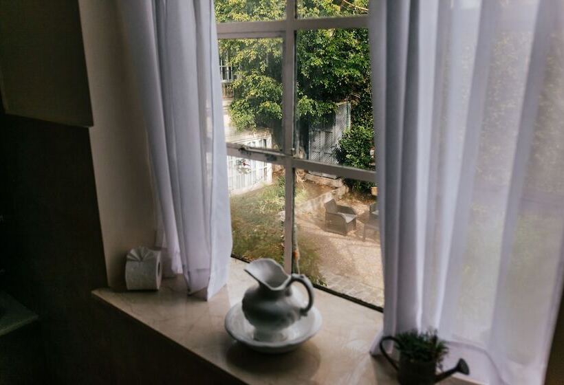 سوییت با چشمانداز باغ, Bens L Hôtel Palermo