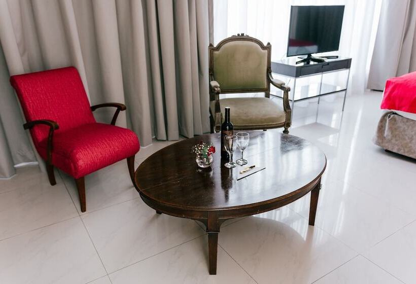 سوییت, Bens L Hôtel Palermo