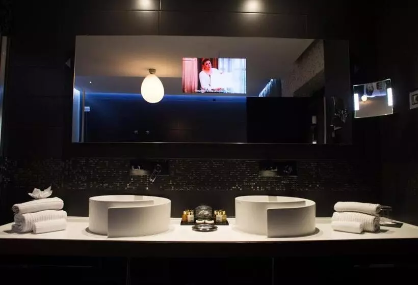 مجموعه ویستا شهر, Divina Luxury