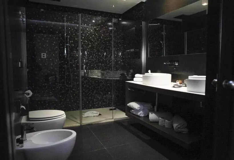 اتاق لوکس با بالکن, Divina Luxury