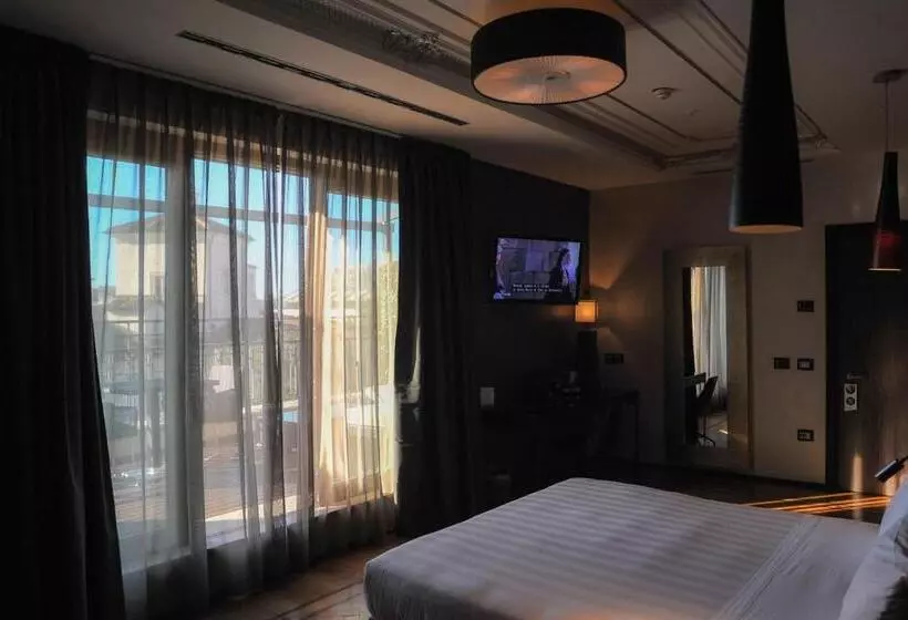 اتاق لوکس با بالکن, Divina Luxury