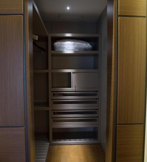 סוויטת ג'וניור, Divina Luxury