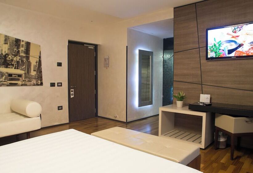 חדר דלוקס, Divina Luxury