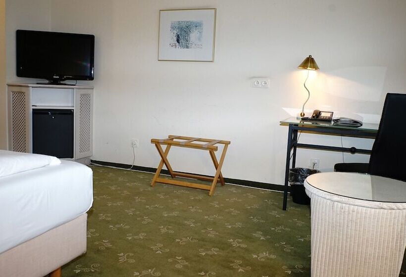 标准间, Entrée Groß Borstel Garni