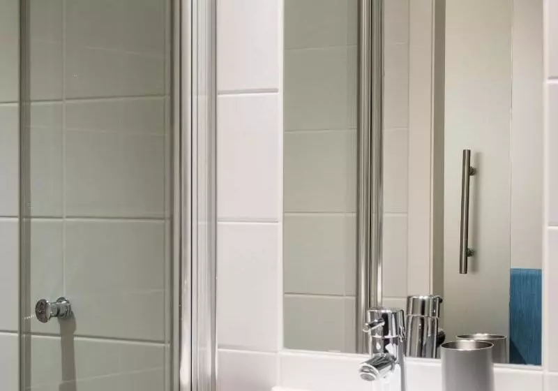 Standard Yhden Hengen Huone, Finn Apartments