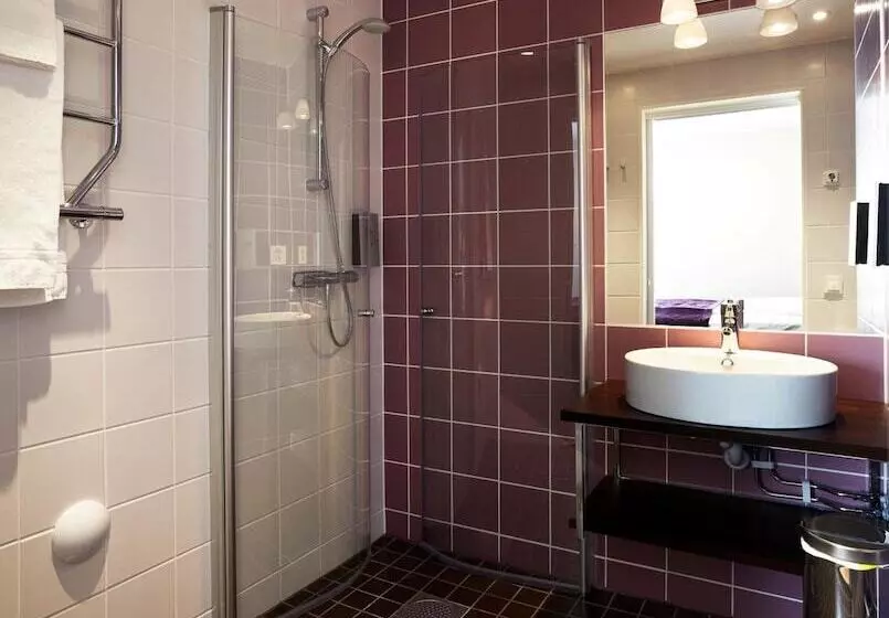 Standard-studio, Finn Apartments