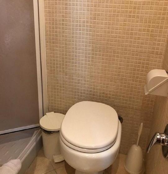 חדר סטנדרט יחיד, Labelle