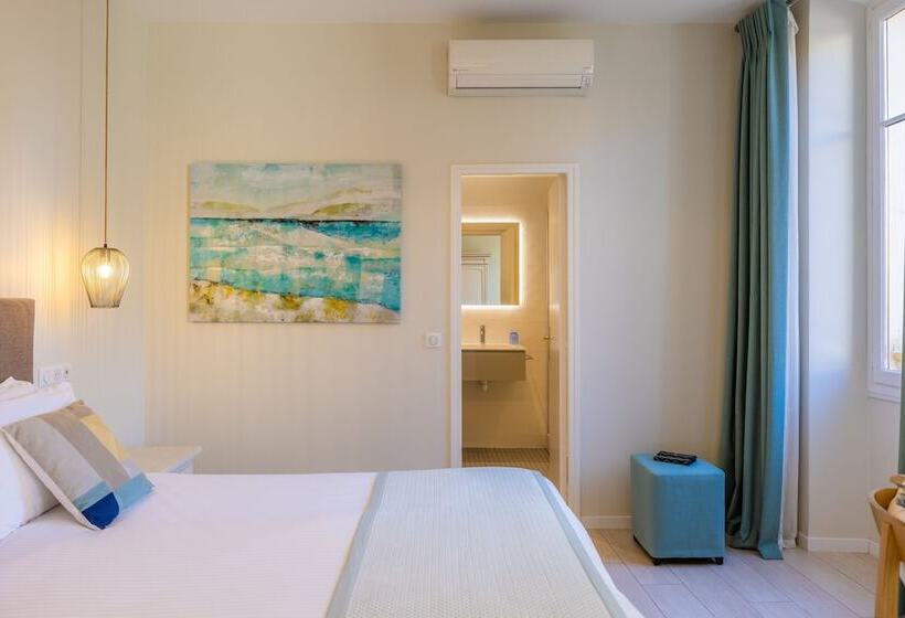 豪华房间, Les Armoiries