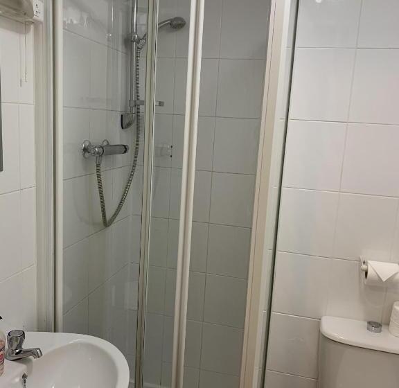 חדר אקונומי, Malibu