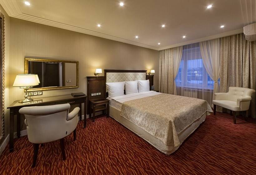 سوییت, Russia Congress