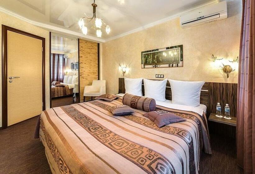 سوییت, Russia Congress