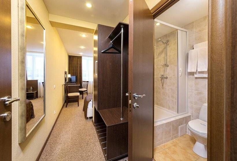 اتاق اکونومی, Russia Congress