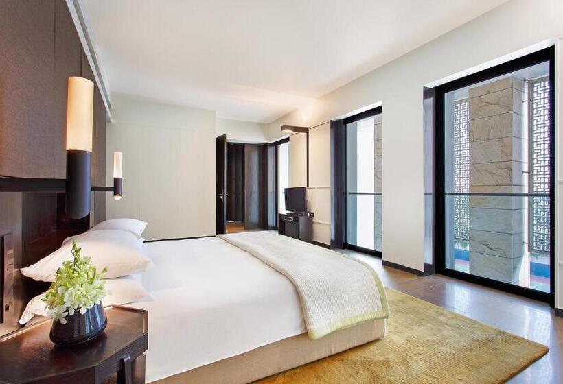 Люкс с Террасой, The Lodhi – A Member Of The Leading Hotels Of The World