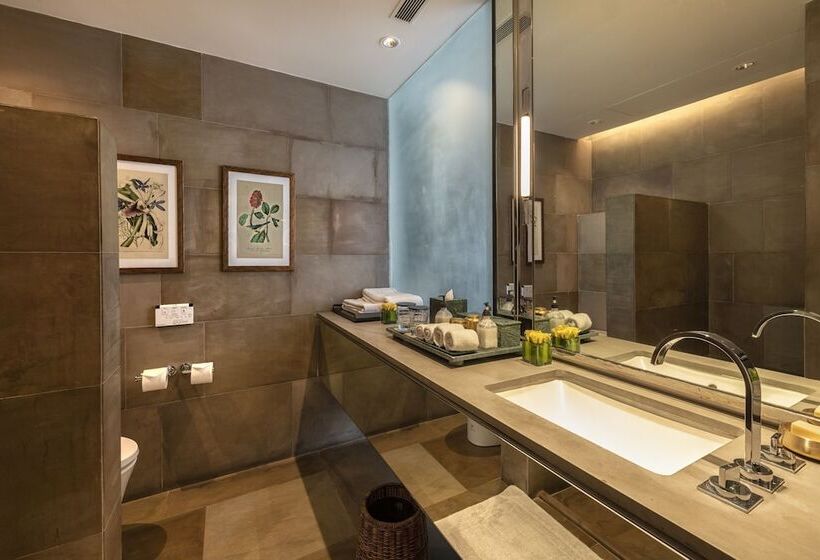 Люкс с Бассейном, The Lodhi – A Member Of The Leading Hotels Of The World