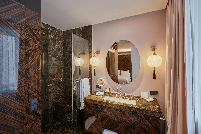 标准间, Topazz & Lamée