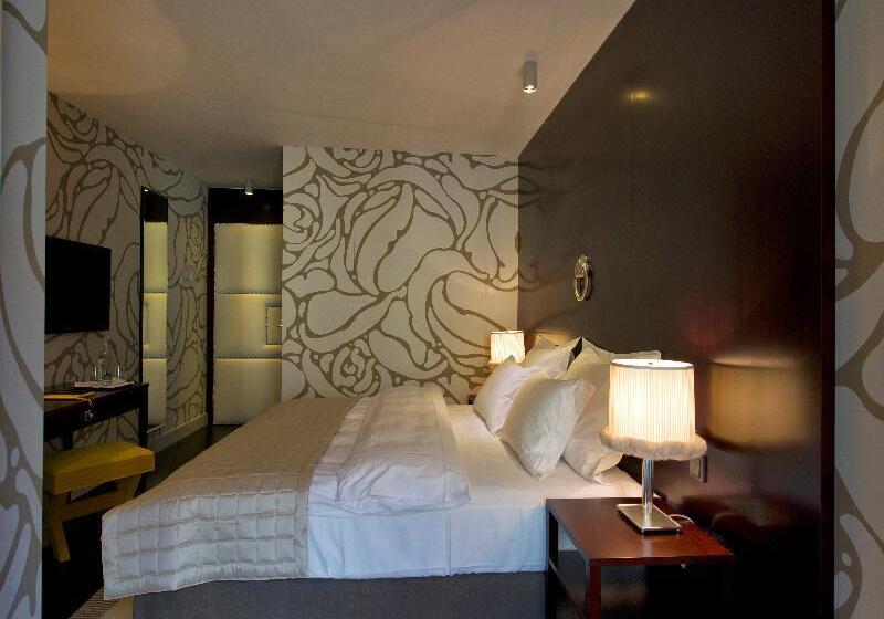 غرفة قياسية, Topazz & Lamée