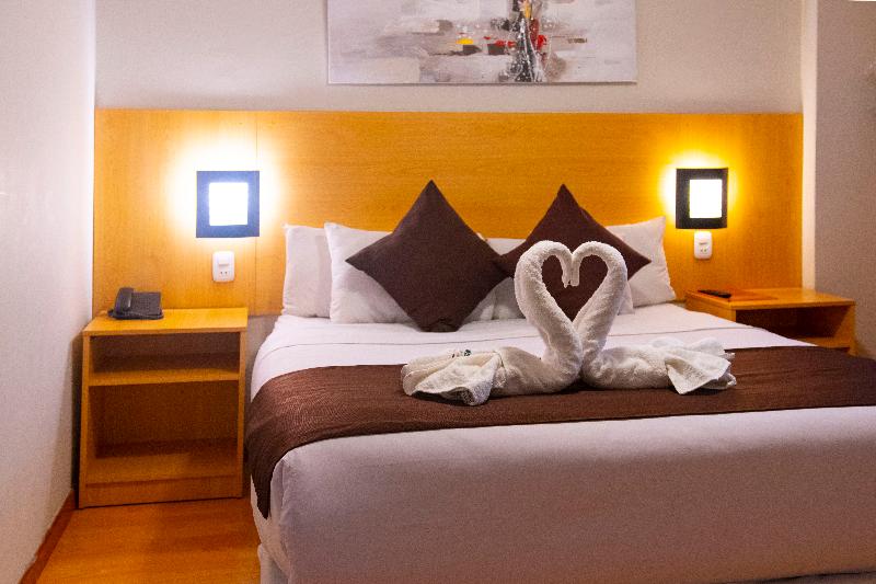 豪华房间, Topazz & Lamée