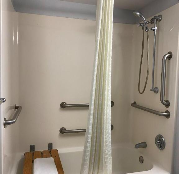 适合残疾人使用的标准间, Motel 6 Lantana West Palm Beach, Fl