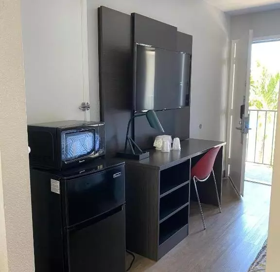 プレミアム４ベッドルーム, Motel 6 Lantana West Palm Beach, Fl