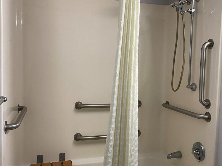 适合残疾人使用的标准间, Motel 6 Lantana West Palm Beach, Fl