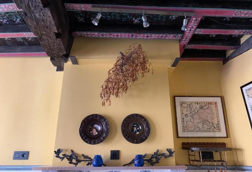 جناح سرير كينج, House Le Prince D Anvers