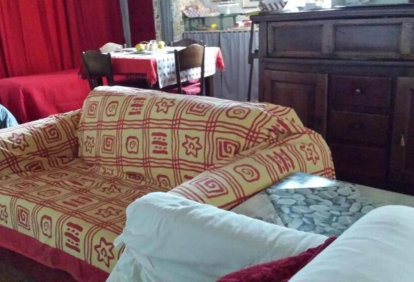 Номер Superior Вид на Сад, La Torretta Cerreto Grue