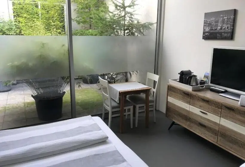 Deluxe Room, Villa Yburg