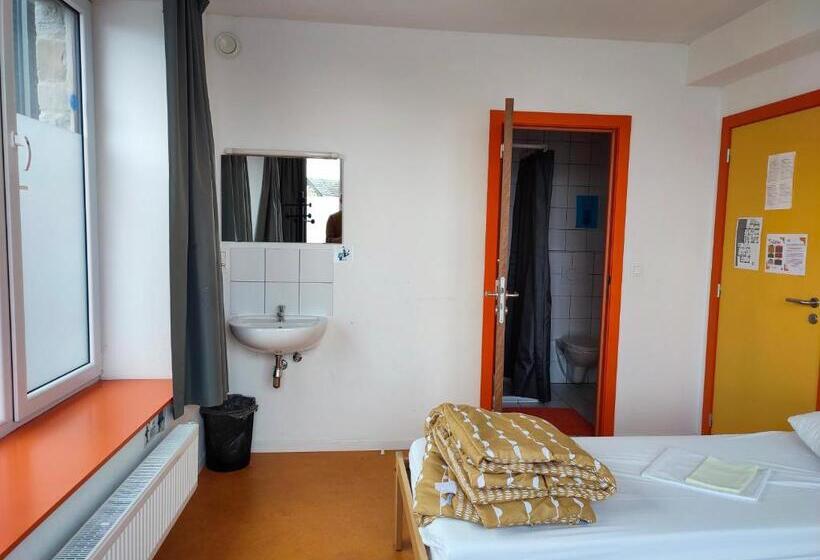 غرفة قياسية, Le Fagotin   Youth Hostel