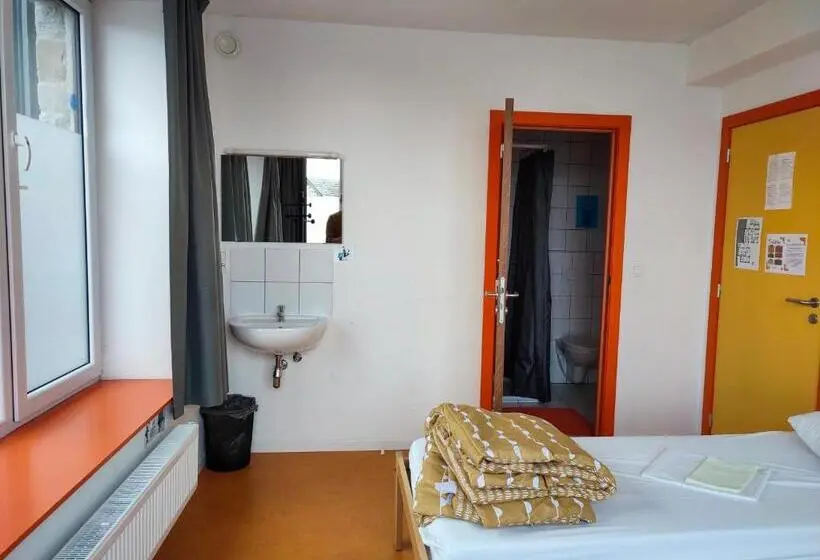 اتاق استاندارد, Le Fagotin   Youth Hostel