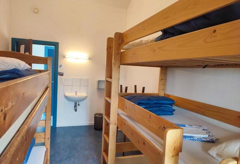 غرفة عائلية, Le Fagotin   Youth Hostel