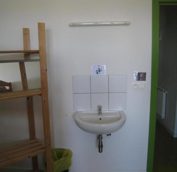 غرفة قياسية رباعية حمام مشترك, Le Fagotin   Youth Hostel