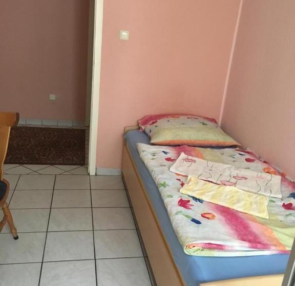 Номер Стандарт Индивидуальный, Yans