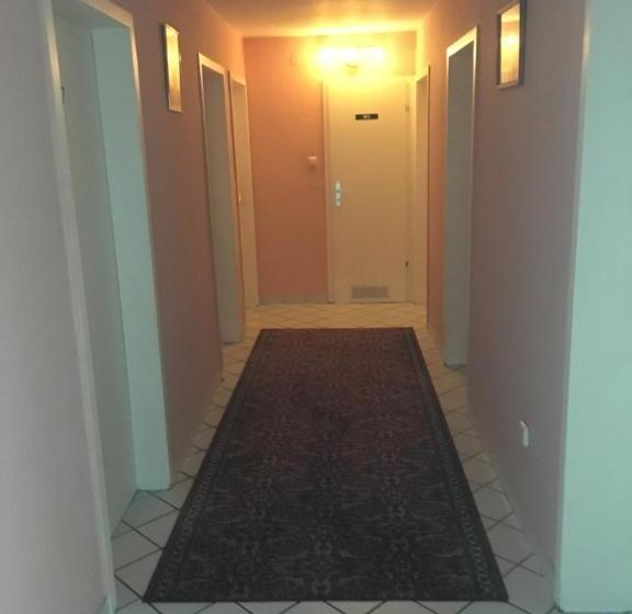 Номер Стандарт, Yans