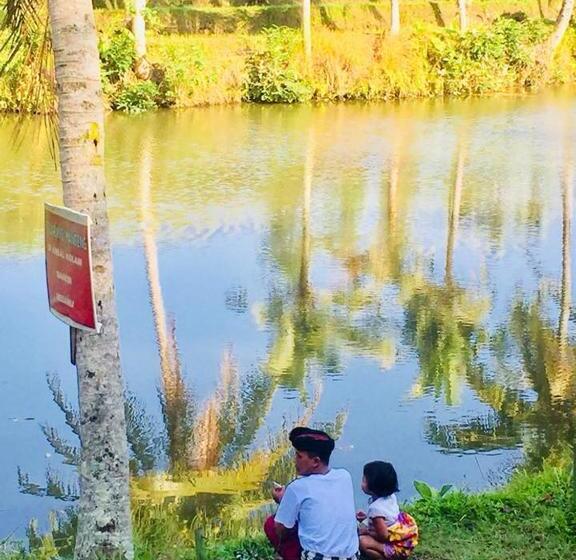 בקתה סופריור, Alam Taman Villa