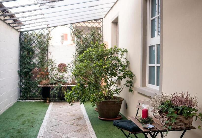 اتاق لوکس, Villa Di Malpasso