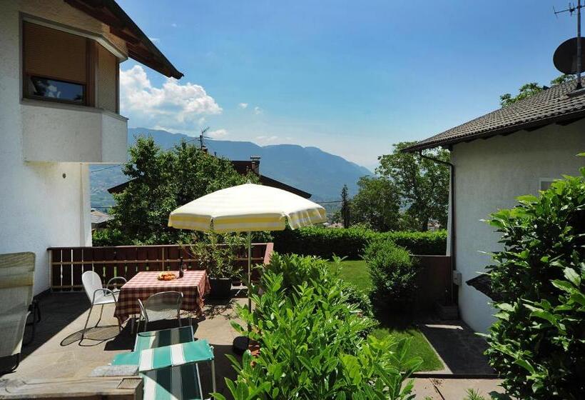 带1个卧室的带阳台的公寓, Haus Rosengarten