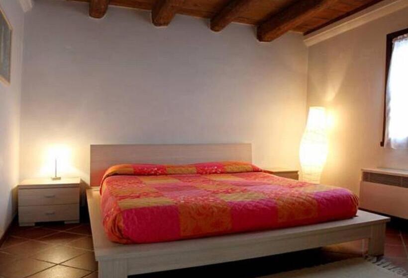 غرفة قياسية, Casarosa B&b