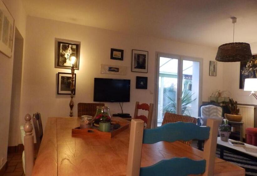 اتاق استاندارد, Chez Jak Et Laurent