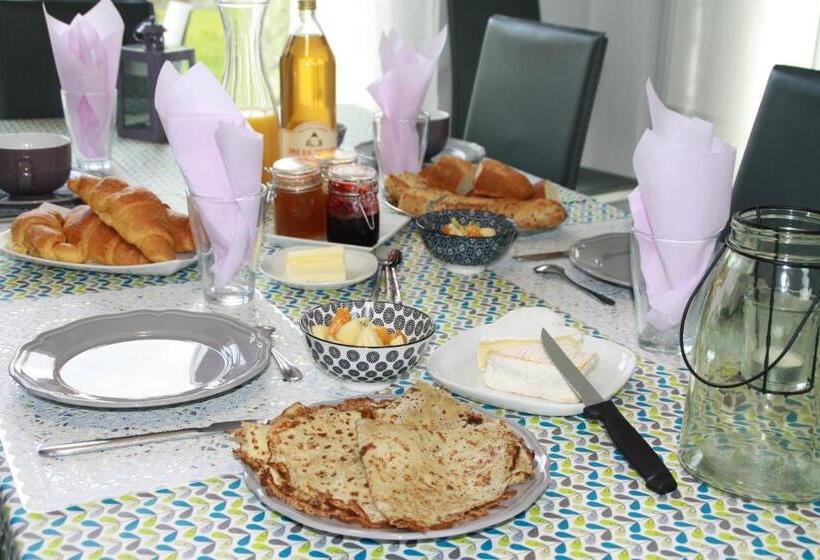 Семейный Номер Вид на Сад, Le Clos Marie