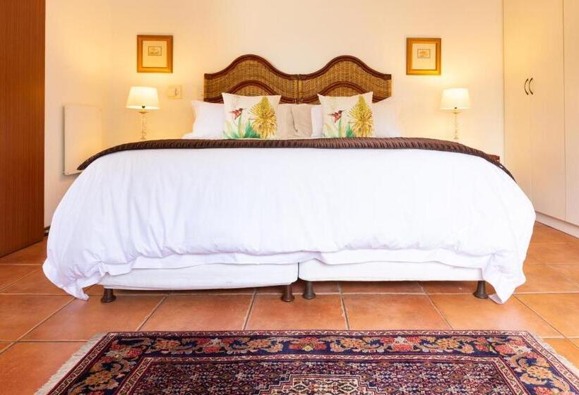 带大床的套房, Olive Tree Farm